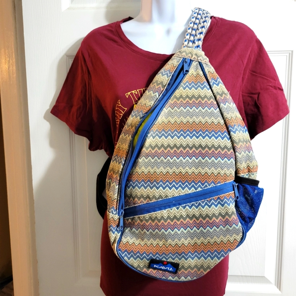Kavu Paxton Pack - Fall Wave.  19" x 9" x 5"Fabric: Cotton / Polyester Blend